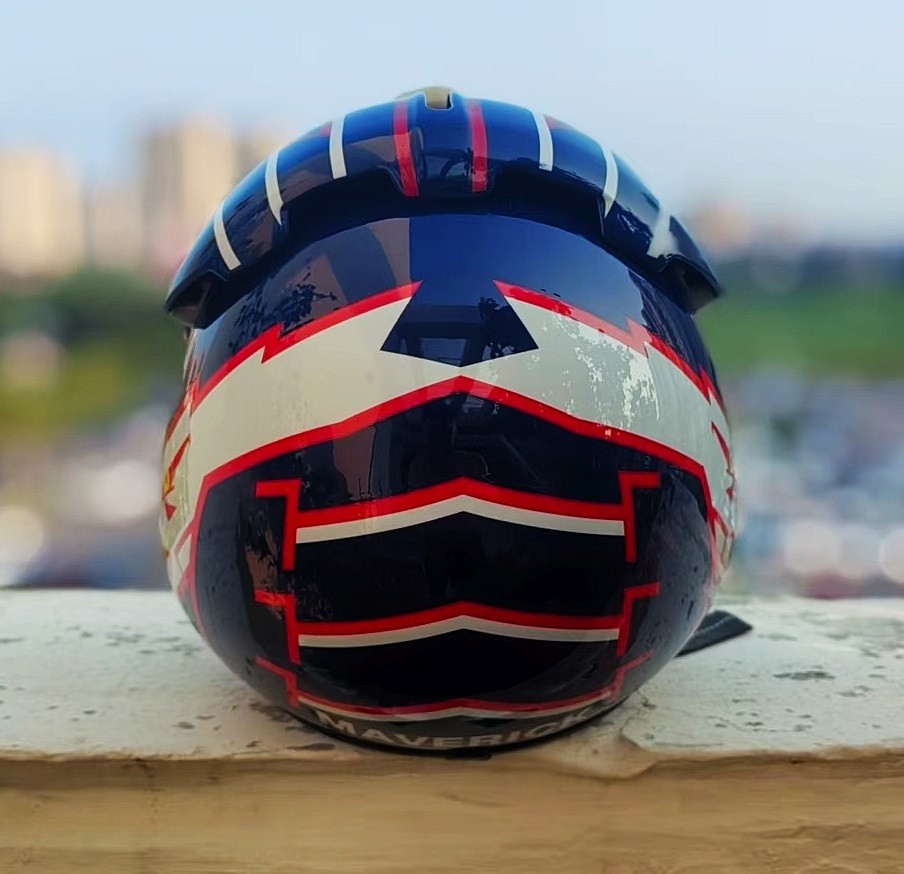 TOP GUN US Navy Maverick Pilot Helmet | Styled Fighter Jet Aviation Helmet for Cosplay, Costumes & Collectors , Eagle Graphic Design - Image 4